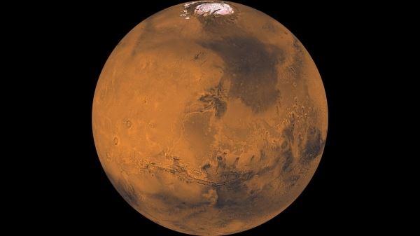 На Марсе обнаружен тройной кратер