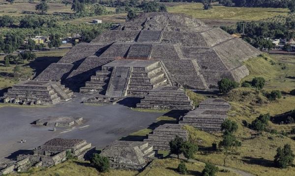 Археологи обнаружили скелеты в загадочном древнем городе Теотиуакан