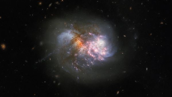 “Хаббл” показал космическое столкновение