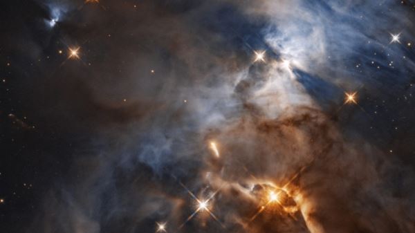 “Хаббл” наблюдает тень протопланетного диска звезды HBC 672