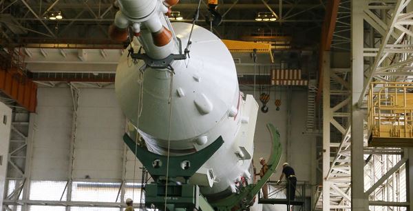 На изготовление ракеты "Союз" с пилотируемым кораблем выделили 4,41 млрд рублей