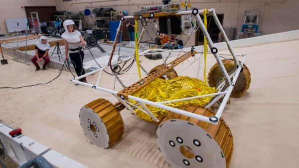 NASA назвали дату отправки нового лунохода VIPER