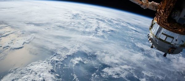 Космонавты на МКС сообщили о запахе горящего пластика